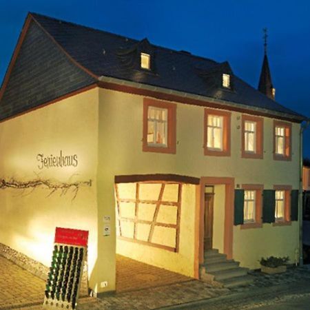 Altes Winzerhaus - Ferienhaus Burgen  Ngoại thất bức ảnh